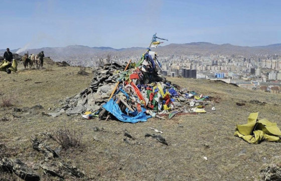 Богдхан уул, Хийморийн овоонд цугларсан хадаг, туг, дарцгийг цэвэрлэв