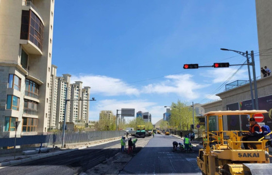 Зайсангийн дөрвөн замын уулзвараас 