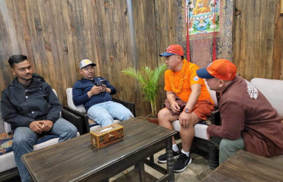 “Сураггүй болсон хоёр уулчин гуравдугаар кемпээс дээш өгсөхдөө хүчил төрөгчтэй явсан”