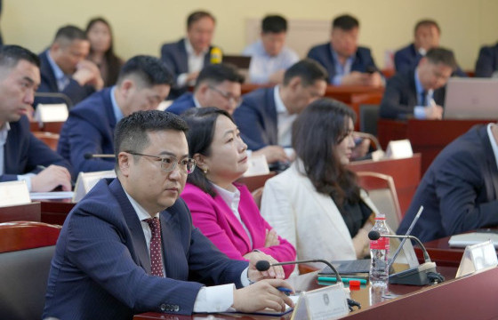 Үерийн эрсдэлтэй бүсэд амьдарч буй иргэдийг нүүлгэх ажлыг эрчимжүүлэхийг үүрэг болголоо