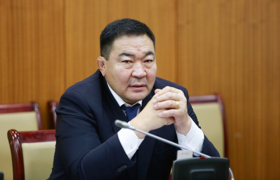 Б.БАТ-ЭРДЭНЭ: ЗҮҮН БҮСЭД МИНИЙ НЭР ХҮНД ЕРӨНХИЙ САЙДЫН ДАРАА БАЙГАА Ч НЭР ДЭВШИХГҮЙ