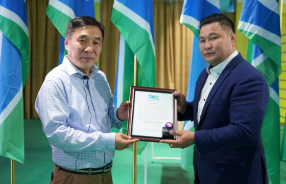 Дэлхийн аварга Х.Цагаанбаатар Дархан-Уул аймгийн  ИЗНН-ын дарга болжээ