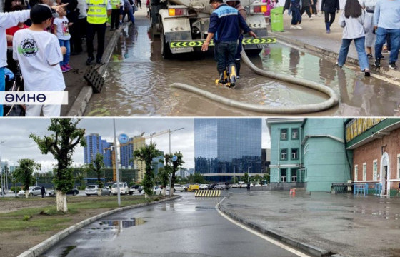 Төв цэнгэлдэх хүрээлэнгийн гадна талбайд ус зайлуулах 1200 метр шугам угсарчээ