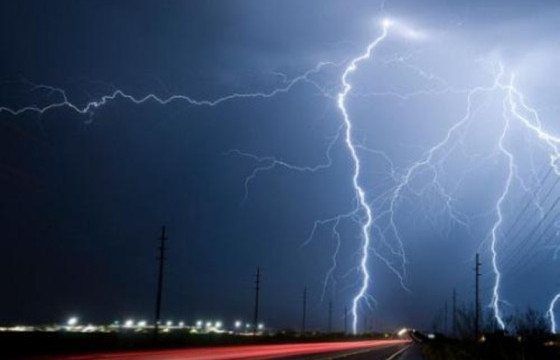 СЭРЭМЖЛҮҮЛЭГ: Говийн аймгуудын зарим газраар дуу цахилгаантай бороо орно