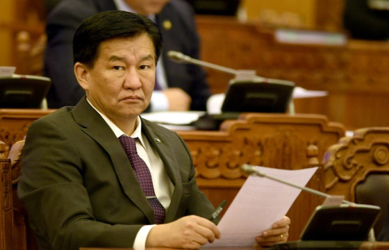 Ц.ДАВААСҮРЭН: ҮНДСЭН ХУУЛИЙН ЦЭЦИЙН ГИШҮҮНЭЭР ТОМИЛОГДЧИХООД “ЦЭЦИЙН ДЭЭР ХӨХ ТЭНГЭРЭЭС ӨӨР ЗҮЙЛ БАЙХГҮЙ” ГЭЖ ДУРААРАА ЗАГНАЖ БОЛОХГҮЙ