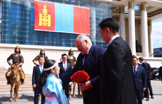 Беларусийн Ерөнхийлөгч Александр Лукашенко хүрэлцэн ирлээ