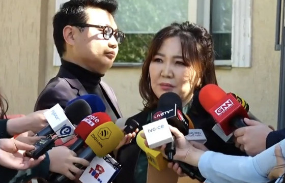 Н.ӨНӨРЦЭЦЭГ: Асуудлаа шуурхай шийдүүлмээр байвч харамсалтай нь шүүх хурал хойшилчихлоо