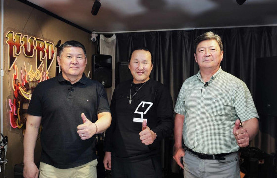 Отгонбаярууд ба Ухнаагийн ОТГОНБАЯР