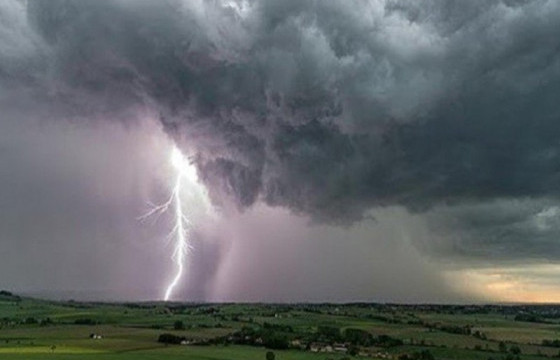 Ойрын өдрүүдэд нутгийн хойд хэсгээр дуу цахилгаантай аадар бороо орно