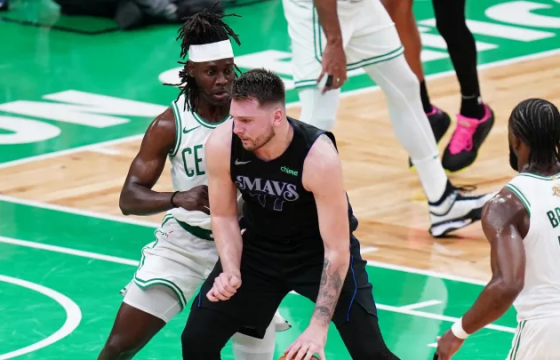 NBA FINALS: “Бостон Селтикс” аваргын төлөөх цувралыг 2:0-ээр тэргүүлж эхэллээ