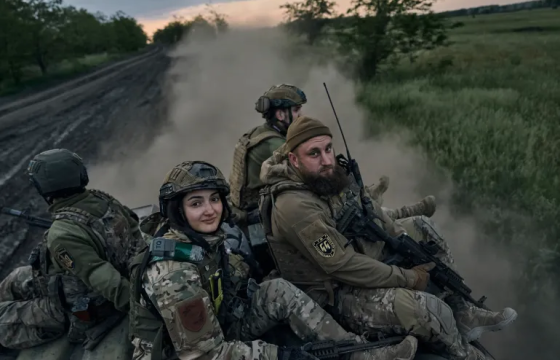 New York Times: ОХУ эмэгтэй хоригдлуудаа дайны фронтод байлдуулахаар Украин руу явуулж байна