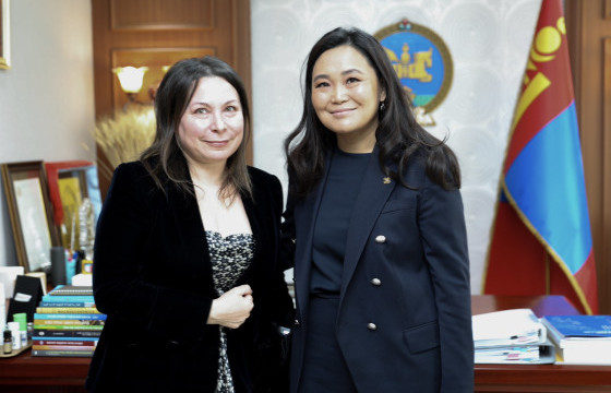 СОЁЛЫН САЙД Ч.НОМИН БНИУ-ААС МОНГОЛ УЛСАД СУУГАА ОНЦ БӨГӨӨД БҮРЭН ЭРХТ ЭЛЧИН САЙД ЖОВАННА ПИККАРРЭТАГ ХҮЛЭЭН АВЧ УУЛЗЛАА