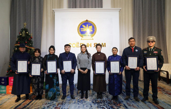 СОЁЛЫН САЙД Ч.НОМИН ТӨРИЙН ӨМЧИЙН 10 МУЗЕЙН УДИРДЛАГУУДАД ТУСГАЙ ЗӨВШӨӨРӨЛ ГАРДУУЛЛАА