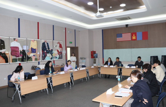 СОЁЛЫН ЯАМ БОЛОН БНСУ-ЫН СОЁЛ, СПОРТ, АЯЛАЛ ЖУУЛЧЛАЛЫН ЯАМ ХООРОНД СОЁЛЫН САЛБАРЫН ХАМТЫН АЖИЛЛАГААГ ӨРГӨЖҮҮЛЭХ ТӨСЛИЙН ХҮРЭЭН ДЭХ АЛБАН УУЛЗАЛТ БОЛЛОО