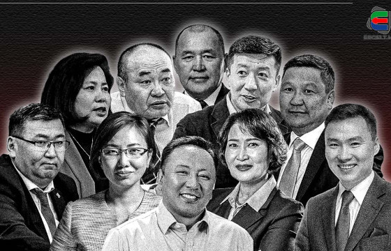 Х.БАТТУЛГА, Ц.ЭЛБЭГДОРЖИЙН ГАР, ХӨЛ БОЛОГСОД АН-ЫН V ТОЙРГИЙГ ТОЛГОЙЛЖ БАЙНА