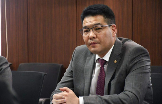 ТӨРД ХЭРЭГГҮЙ ХҮН: АТГ-ЫН “БАЙНГЫН ҮЙЛЧЛҮҮЛЭГЧ”, НҮҮРНИЙ “ХУЛГАЙЧ” СЭРЭЭЖАВЫН ЭНХБОЛД