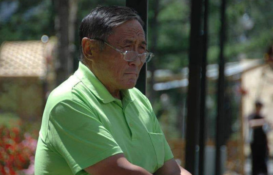 Шувууд нь мөлхдөг, одод түгдэггүй тэнгэртэй ертөнцөд одоо тэр оччихсон байгаа даа