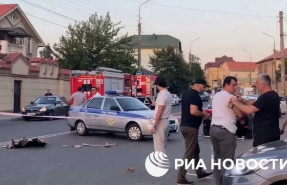 Дагестанд шашны баярын үеэр террорист халдлага гарчээ