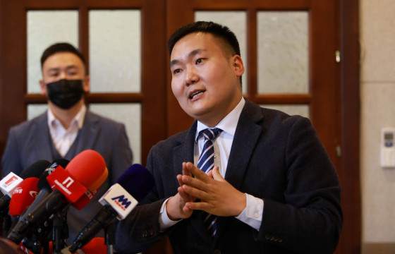 Б.АНХБАЯР: Энэ төслийн хүрээнд долоон том гүүр баригдана. Одоогоор гурван гүүрийг барьсан