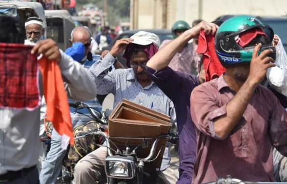 Пакистанд хэт халалтын улмаас 500 гаруй хүн амиа алджээ