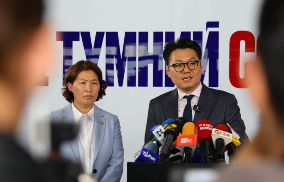 Б.ПҮРЭВДАГВА: Ардчилсан нам хууль зөрчиж байна 