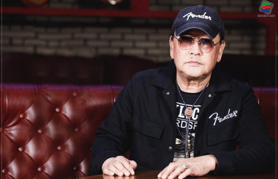 “ТОМ” Г.ЖАРГАЛСАЙХАН: АРД ТҮМНИЙ ХАЙРТАЙ “ХОНИН ЦАГААН ҮҮЛ” ДУУНЫ МИНЬ АЯЛГУУГ ОЮУТНУУД ХАЙРЫН ДУУ БОЛГОН ДУУЛДАГ БАЙСНЫГ НЬ ЯРУУ НАЙРАГЧ Д.ТӨРМӨНХ ӨӨРЧИЛЖ БАЙЛАА