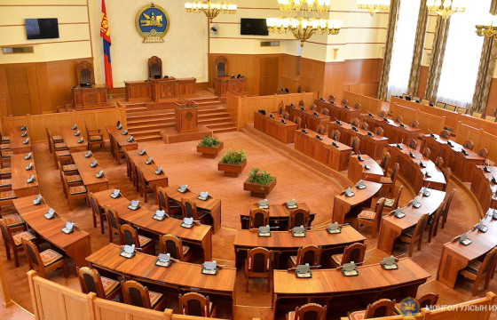 126 ГИШҮҮНИЙ ТАВ НЬ СЭТГҮҮЛЧ, НАЙМ НЬ БАГШ, 40 НЬ ЭДИЙН ЗАСАГЧ МЭРГЭЖИЛТЭЙ БАЙНА