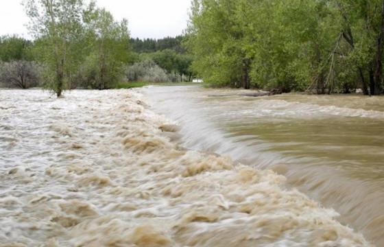 Хэрлэн голын үер наадмын өдрүүдэд үерийн түвшинг 10 см орчим давах магадлалтай байна