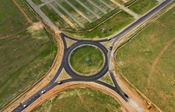 Эмээлтээс Хүй долоо худгийн аюулгүйн тойрог хүртэлх 1.1 км авто замыг шинэчилж байна