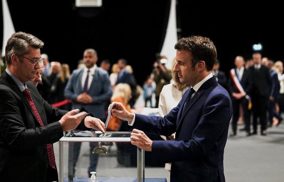 Францын парламентын сонгуульд зүүний үзэлтнүүд ялалт байгуулав