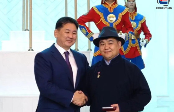 Чингис хаан үндэсний музейн захирал, академич С.Чулуунд Монгол Улсын шинжлэх ухааны гавьяат зүтгэлтэн цол хүртлээ