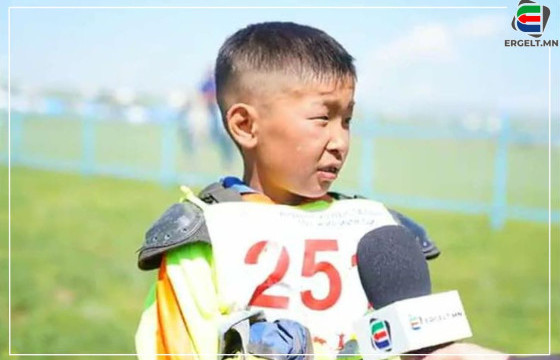 Хязаалан насны морьдын уралдаанд айргийн гуравт орсон унаач: Зургаан жил морь унаж, төрийн наадамд анх удаа айрагдлаа