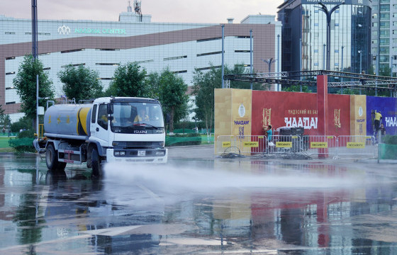 Төв цэнгэлдэхийн баяр наадмын бэлтгэл тохижилтын ажил бүрэн хангагдаж байна