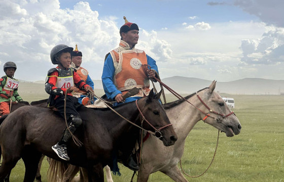 ИХ НАС: ХОВД АЙМГИЙН ЧАНДМАНЬ СУМЫН ХАРЬЯАТ, МАНЛАЙ УЯАЧ Б.ЕРӨӨЛТИЙН ХАЛТАР МОРЬ ТҮРҮҮЛЛЭЭ