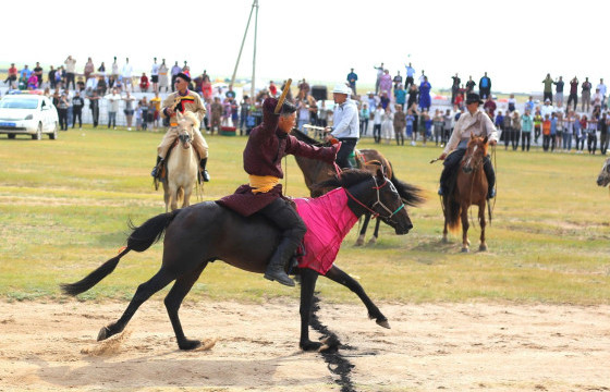 Г.ЗААНХҮҮ: АНХ УДАА АЙМГИЙН НААДАМД АЗАРГАА УРАЛДУУЛАХДАА ХҮҮТЭЙГЭЭ, ХҮЛЭГТЭЙГЭЭ ХАМТ ТЭМЦЭЖ, ТҮРҮҮЛЛЭЭ 