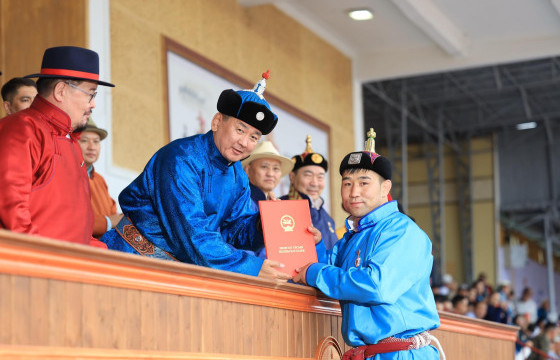 Г.Ганхуягийн сорьцоос илэрсэн бодис зөвшөөрөгдөх эсэхийг тодруулж байна