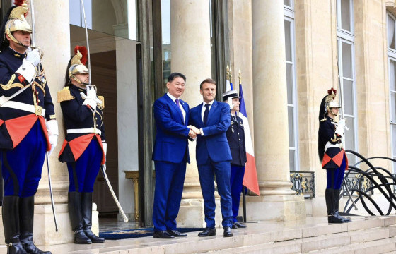 Ерөнхийлөгч У.Хүрэлсүх БНФУ-ийн Э.Макронтой Парис хотноо тусгайлсан уулзалт хийлээ