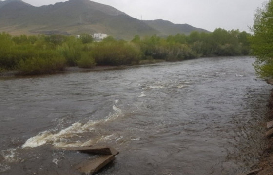 Туул гол үерийн аюултай түвшин даван үерлэж байна