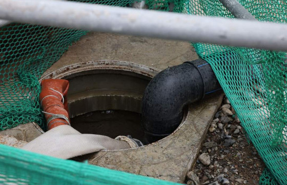 “М-Си-Эс Проперти” ХХК, “Тэсо Пропертис” ХХК борооны ус зайлуулах шугамыг эвдэж, хөрсний усаа шавхаж байсан зөрчлийг илрүүллээ