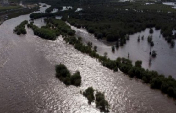 Голууд үерийн аюултай түвшинг 5-65 см даван хүчтэй үерлэж байна