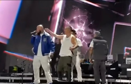 “DESANT” БУЮУ Г.БАТБОЛДЫН БИЕ ТӨЛӨӨЛӨГЧ: Манай дуучин тоглолтын үеэр шар айраг уусан байсан нь үнэн. Харин мансууруулах бодис хэрэглээгүй