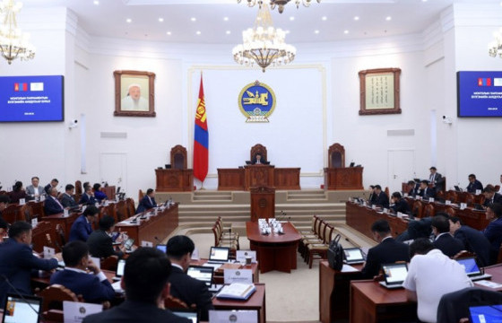 Монголын парламентын бүлгэмийг байгууллаа