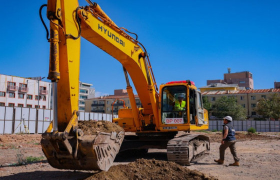 “Урт цагаан”-ы талбайд далд зогсоол бүхий цэцэрлэгт хүрээлэнгийн бүтээн байгуулалтыг эхлүүллээ
