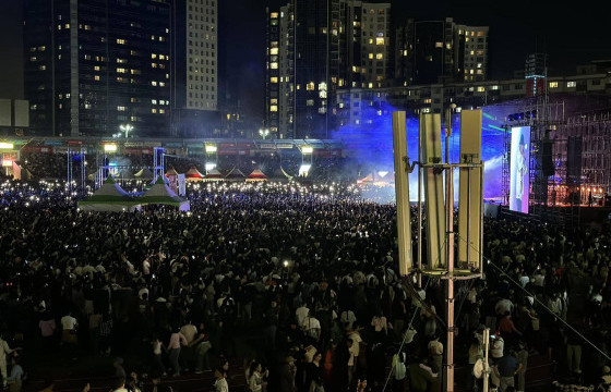 ДУУ НЬ ХИТ Ч ДУУЧИН НЬ ХУУЧИРСАН ХАМТЛАГУУДЫГ ДУРСАМЖАА ЭРГЭСЭН ҮЗЭГЧИД Л АВАРЛАА ДАА