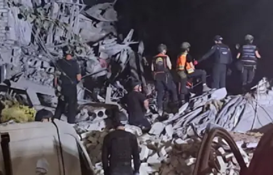 Оросын арми шөнийн дотор Украины нийт нутгийн тэн хагасыг бөмбөгджээ