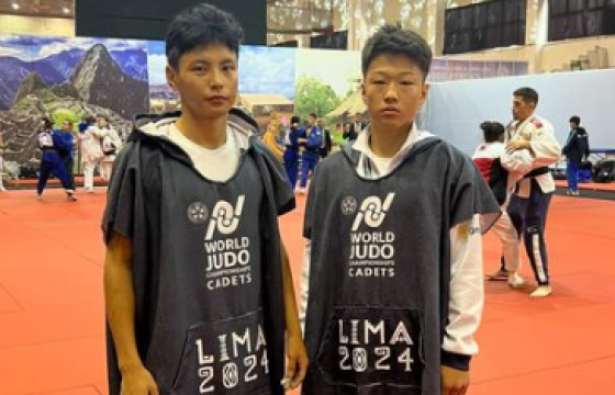 Б.Бат-Энэрэл, Б.Чинхүслэн нар дэлхийн аваргаас мөнгө, хүрэл медаль хүртлээ