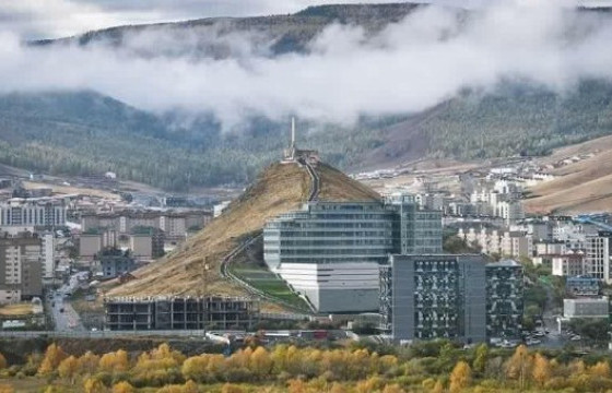 Богд ууланд хортон шавьж устгах бодис цацах учир алхаж, амрахыг хориглоно