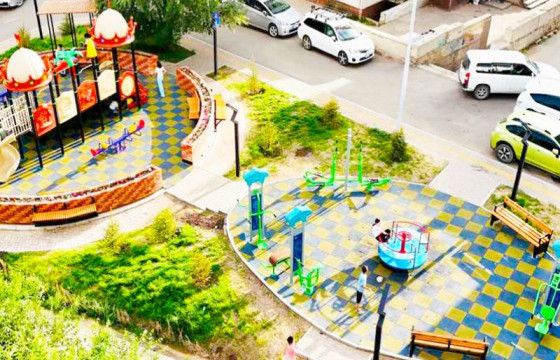 Баянгол дүүргийн 15 дугаар хороонд бичил тохижилтын ажлыг хийж дууслаа