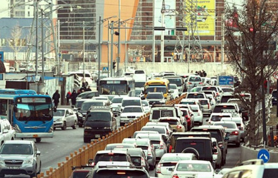 Автомашины улсын дугаарын тэгш, сондгой хязгаарлалт хийх эсэх талаар санал авч эхэллээ