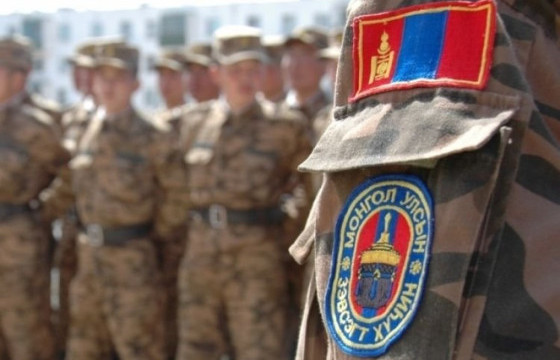 Дэглүүлсэн цэргийн авга эгч: ЭРҮҮЛ САРУУЛ ХҮҮХЭД ЦЭРЭГТ ТАТЧИХААД ЭРЭМДЭГ БОЛГОЖ БАЙГААД ХАРАМСАЖ БАЙНА